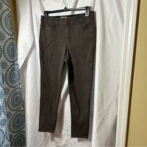 Democracy olive green jeans ab technology. Women’s Size 12 denim dark wash  (H)